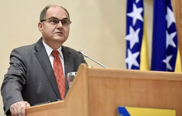 Schmidt: Uvjeravam vas da međunarodna zajednica neće ovo nijemo posmatrati