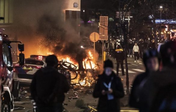 Novi masovni protesti: Građani na ulicama; reagovala policija, vatra i vodeni topovi