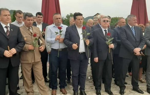 Na komemoraciji u Bratuncu Nenad Stevandić – Jedini predsjednik političke partije iz Republike Srpske koji je bio prisutan