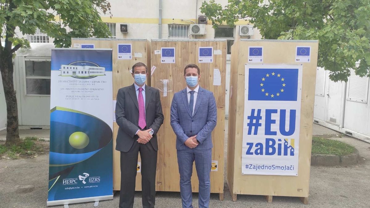 Vrijedna donacija: Uručena tri laboratorijska zamrzivača Institutu za javno zdravstvo