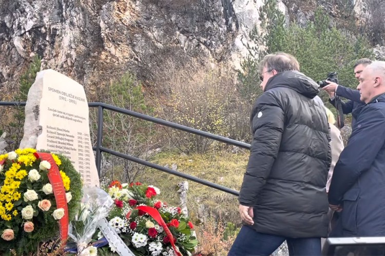 Predstava na Kazanima: O čemu svjedoče dvije spomen ploče u Sarajevu