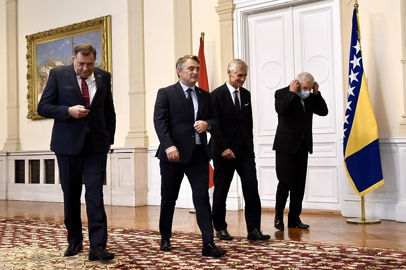 “Mislio sam dovesti harmonikaša da relaksiram atmosferu” Dodik nakon sastanka Predsjedništva sa austrijskim ministrom otkrio svoje planove