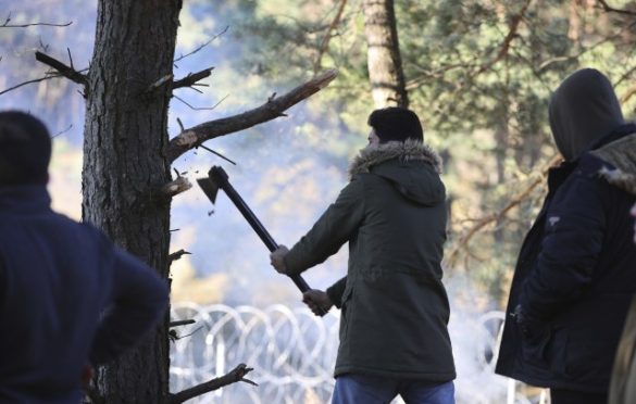 Haos na granici EU, migranti u jurišu upali u Poljsku