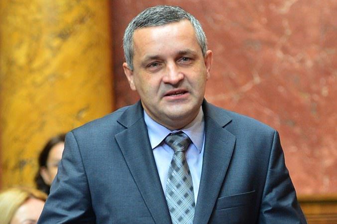 Linta oštar: Đukanović podstiče sukobe, a licemjerno poziva na mir