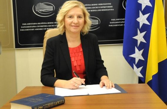 “Vjerovatno ima razlog” Pekićeva poručila da ne zna šta je Mektić radio na sjednici Ustavno-pravne komisije