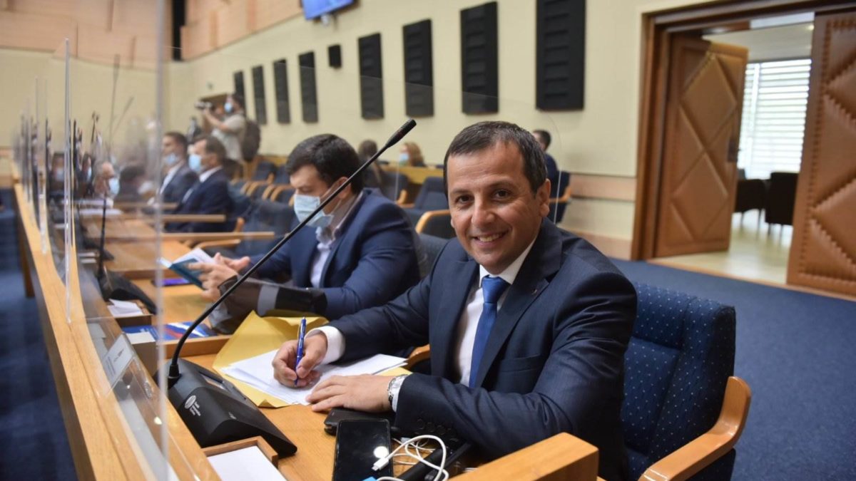 “Zašto se u Banjaluci ne uči ruski jezik?”