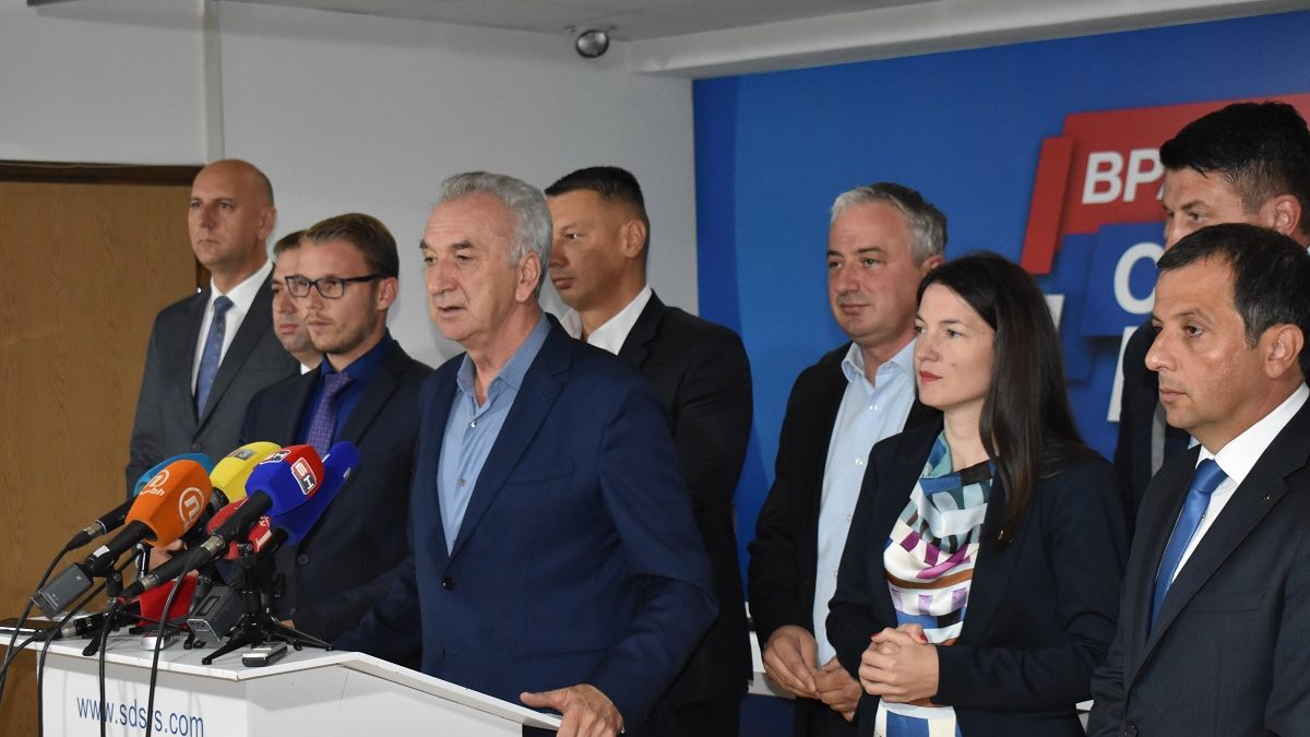 Kandidatske nesuglasice: Struje u PDP i SDS koče opozicioni blok, Nešić vreba premijersku fotelju