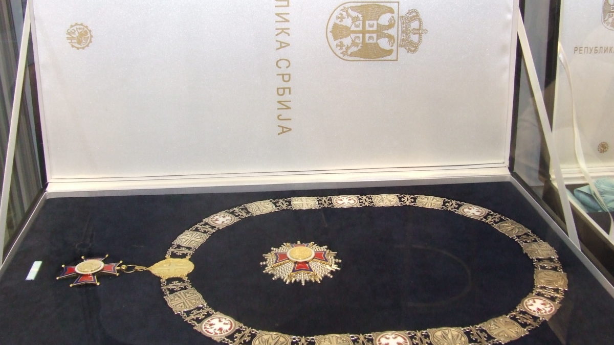 Vučić danas uručuje Dodiku najveće priznanje Republike Srbije