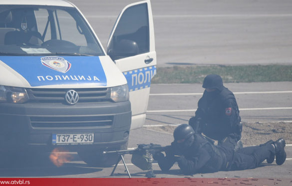 MUP Srpske u Zalužanima izveo pokaznu vježbu