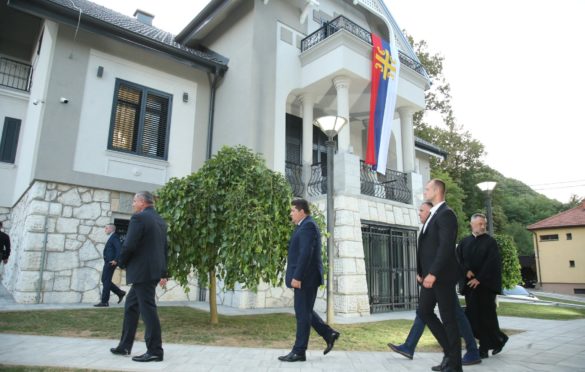 Počeo sastanak patrijarha sa republičkim vlastima i liderima političkih stranaka