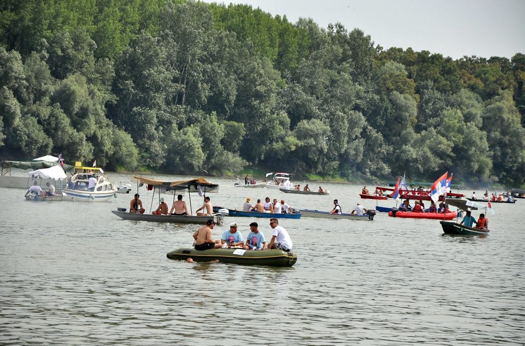 Mačetom povrijedio više osoba, ljudi bježali na sve strane
