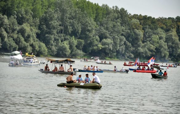 Mačetom povrijedio više osoba, ljudi bježali na sve strane
