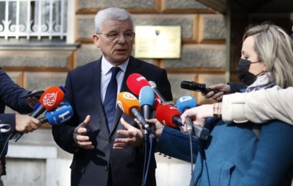 Džaferović tvrdi da Dodik uvjerava strance da nema razloga za zabrinutost