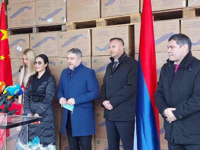 Uručena donacija Kine zdravstvenim ustanovama u Srpskoj vrijedna 1,37 miliona KM