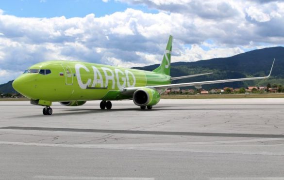 U Sarajevo sletio avion s pola miliona vakcina za potrebe Federacije BiH