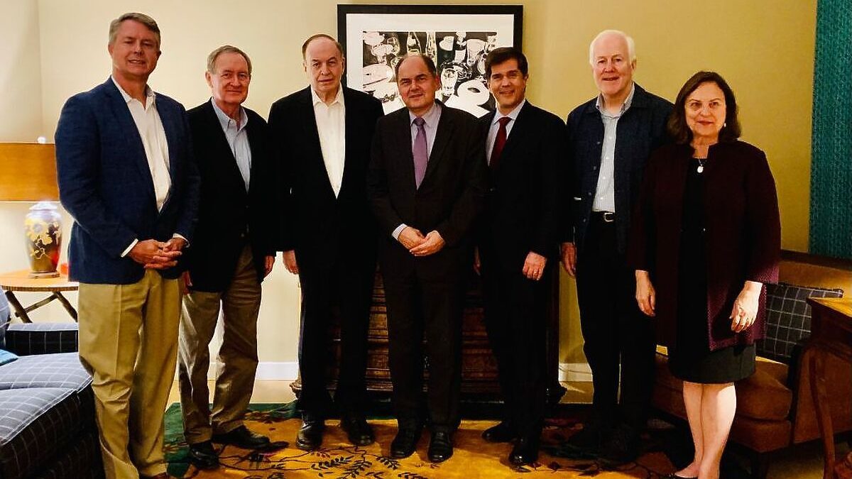 Američki senatori sa Schmidtom razgovarali o investicijama i borbi protiv korupcije