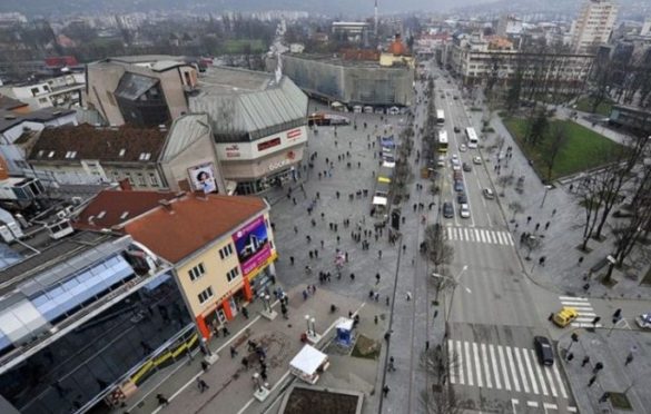 Utvrđen uzrok smrti muškarca koji se srušio na Trgu Krajine