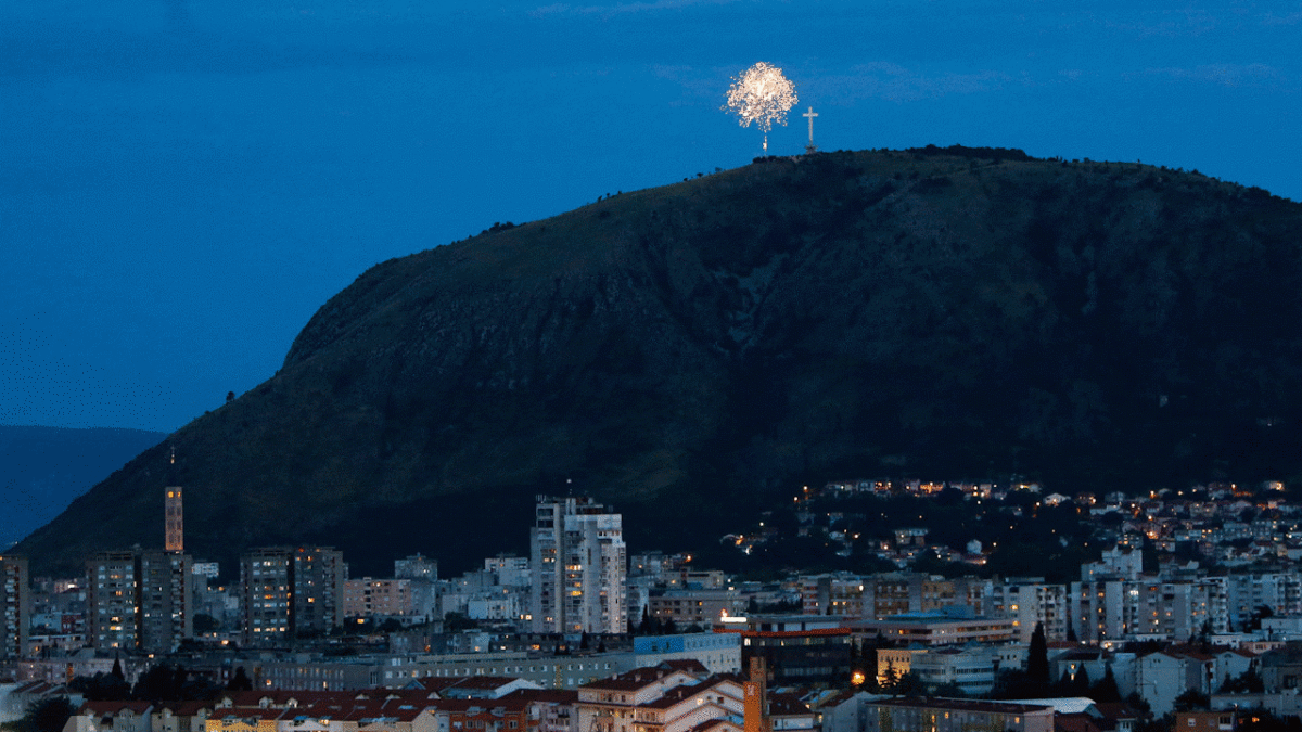 Republikanci vatrometom na Humu iznad Mostara proslavili “izmjene Izbornog zakona”