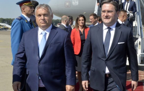 Orban i Sijarto stigli su Beograd