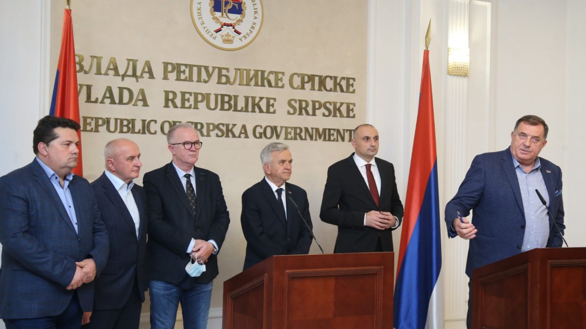 Dodik ponovio da ne odustaje od vraćanja nadležnosti Srpskoj