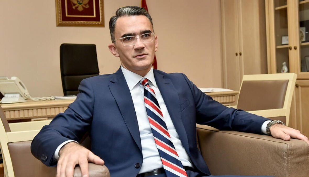 Smijenjen Vladimir Leposavić