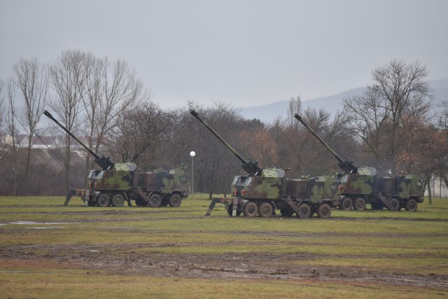 Vučić najavio značajne nabavke lovačko-bombarderske avijacije