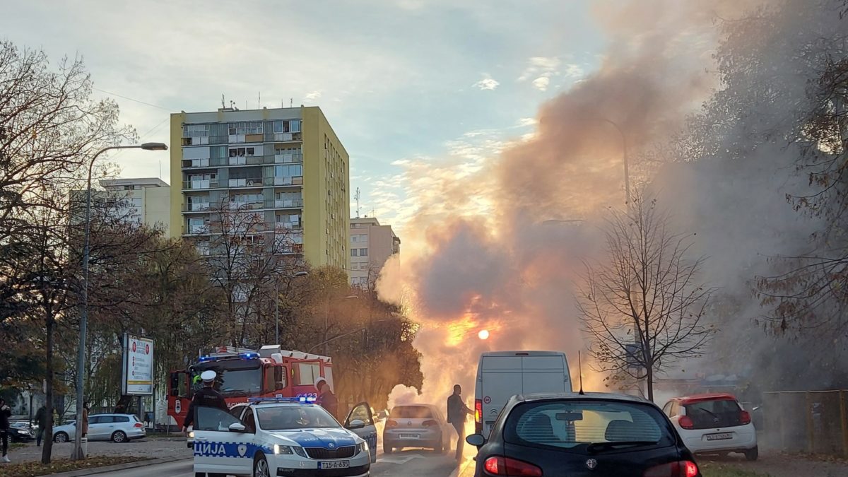 Zapalio se automobil u Banjaluci