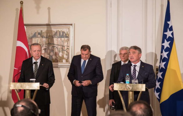 Komšić odgovorio Dodiku “Ja nisam toliki hipik da se može desiti mirna disolucija BiH”