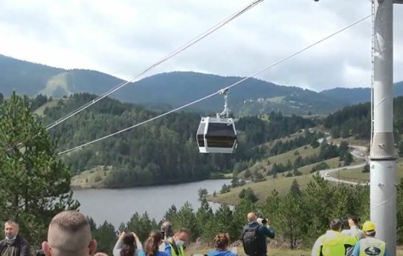 Ljudi ostali zarobljeni u gondoli: Jako nevrijeme pogodilo Zlatibor, u toku evakuacija